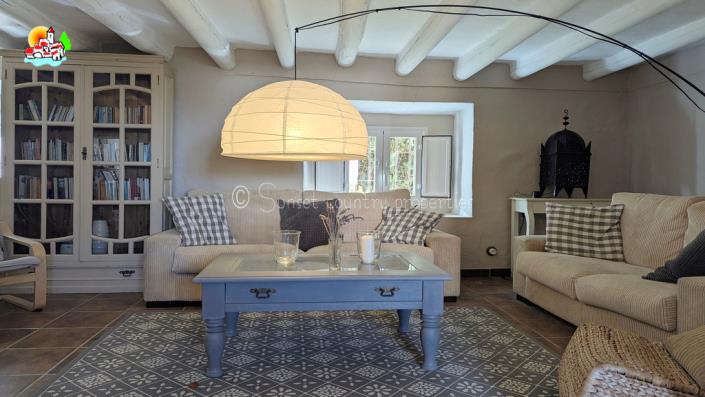 Image No.9-3 Bed Country Property for sale