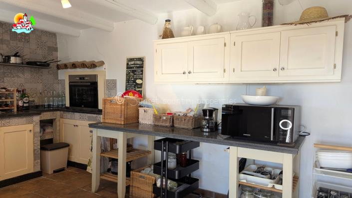 Image No.14-3 Bed Country Property for sale