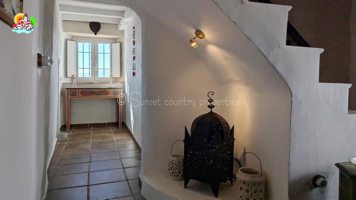 Image No.18-3 Bed Country Property for sale