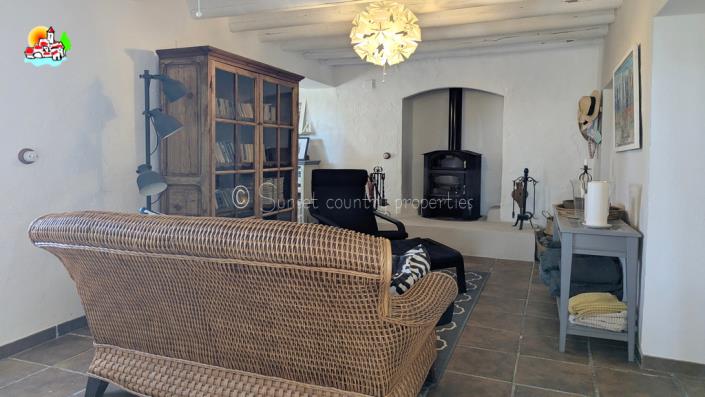 Image No.23-3 Bed Country Property for sale