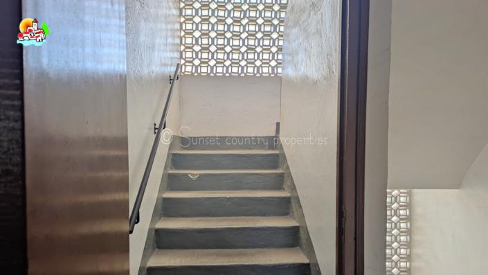 Image No.9-3 Bed Flat for sale