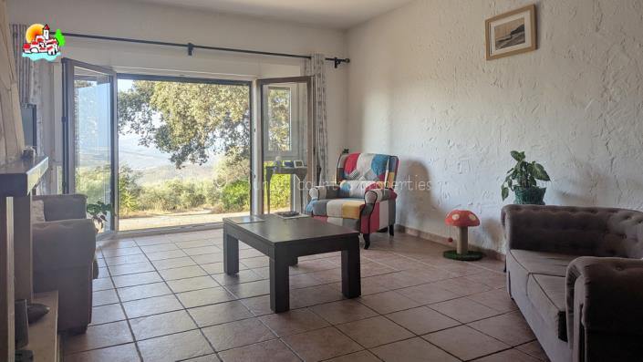 Image No.10-3 Bed Country Property for sale