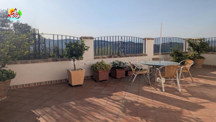 Image No.15-3 Bed Country Property for sale