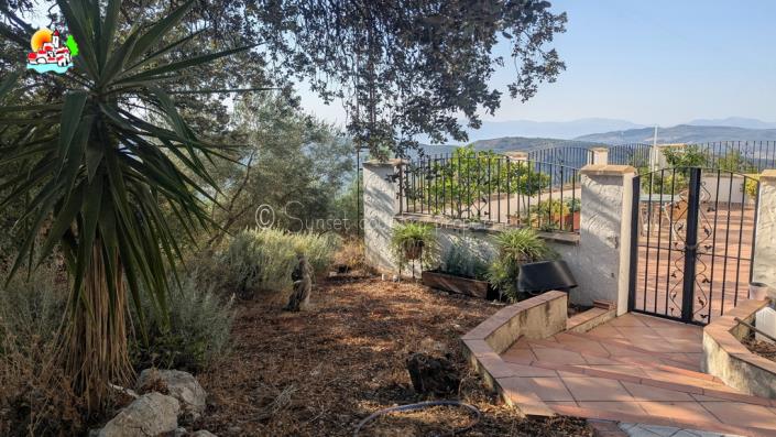 Image No.17-3 Bed Country Property for sale