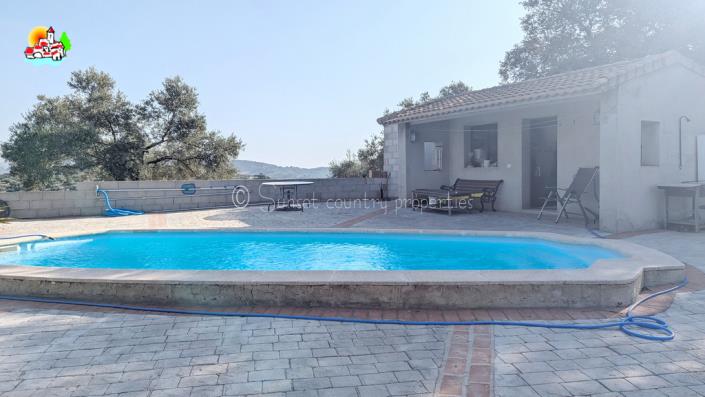 Image No.22-3 Bed Country Property for sale