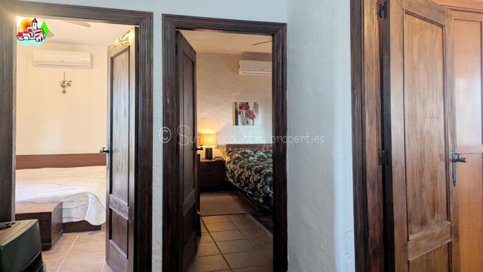 Image No.28-3 Bed Country Property for sale