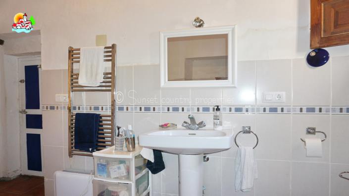 Image No.24-Propriété de pays de 5 chambres à vendre à Iznájar