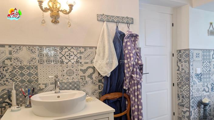 Image No.23-3 Bed Bungalow for sale