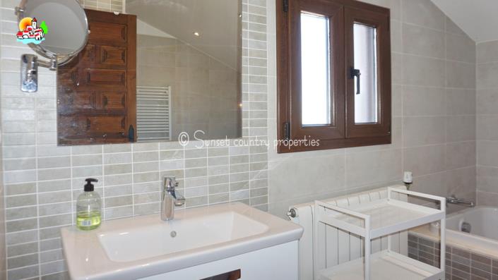 Image No.29-5 Bed Country Property for sale