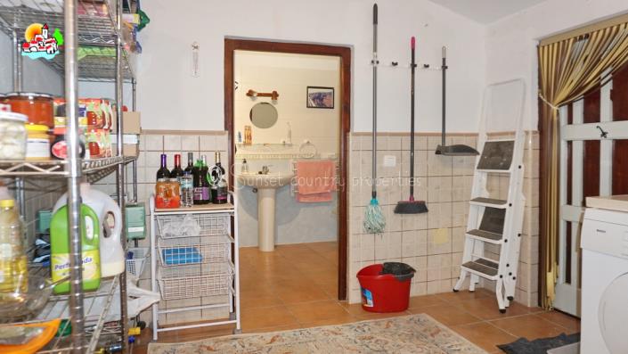 Image No.17-3 Bed Cortijo for sale