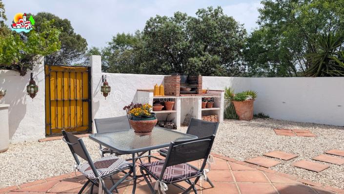 Image No.18-6 Bed Country Property for sale
