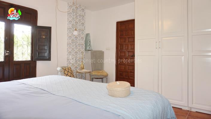 Image No.29-6 Bed Country Property for sale