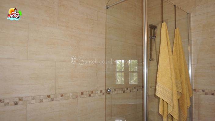 Image No.32-6 Bed Country Property for sale