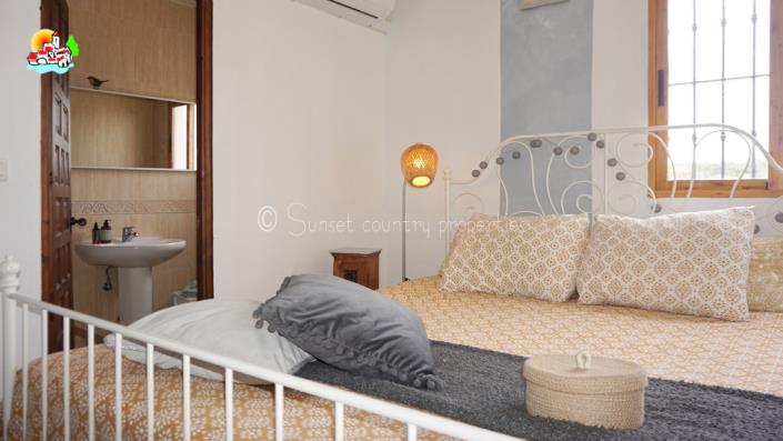 Image No.36-6 Bed Country Property for sale