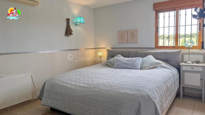 Image No.43-6 Bed Country Property for sale
