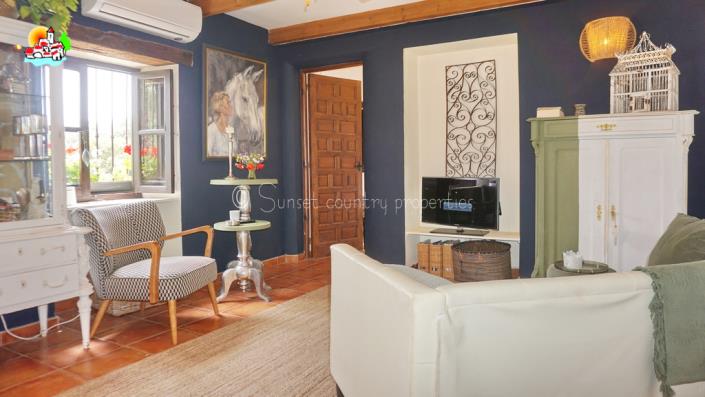 Image No.53-6 Bed Country Property for sale