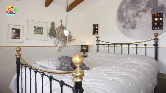 Image No.54-6 Bed Country Property for sale