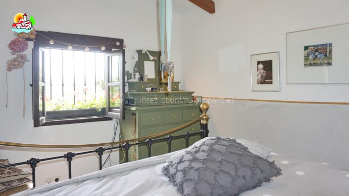 Image No.55-6 Bed Country Property for sale