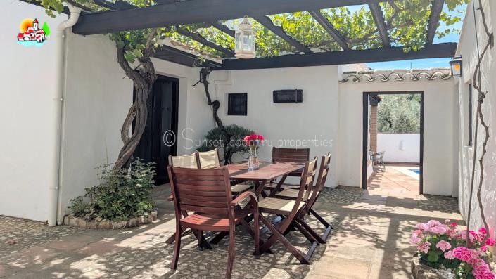 Image No.6-6 Bed Country House for sale