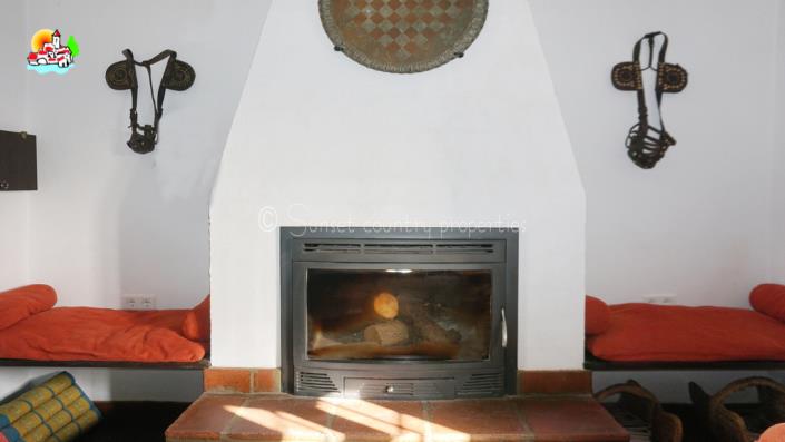 Image No.8-6 Bed Country House for sale