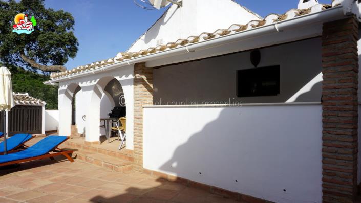 Image No.20-6 Bed Country House for sale