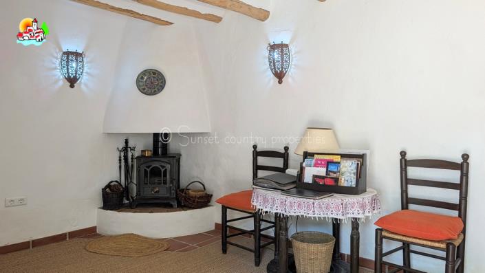 Image No.26-6 Bed Country House for sale