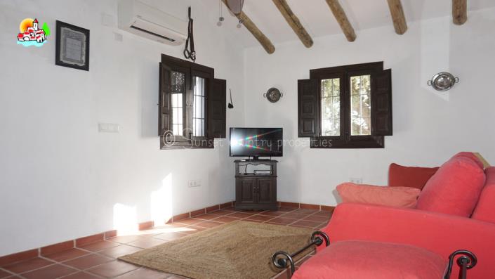 Image No.27-6 Bed Country House for sale