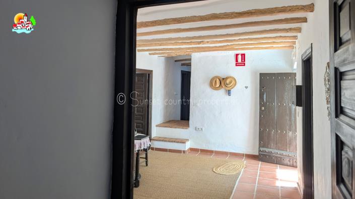 Image No.36-6 Bed Country House for sale