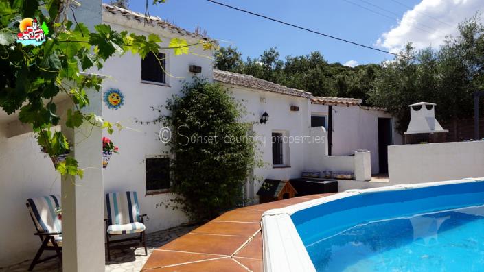 Image No.6-3 Bed Country Property for sale
