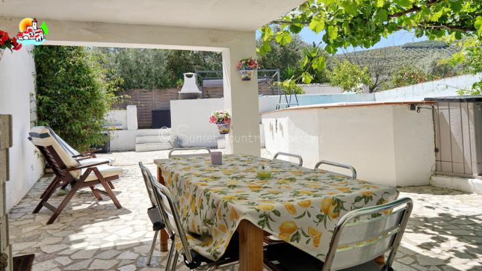 Image No.7-3 Bed Country Property for sale