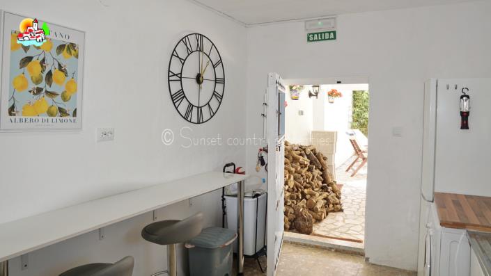 Image No.14-3 Bed Country Property for sale