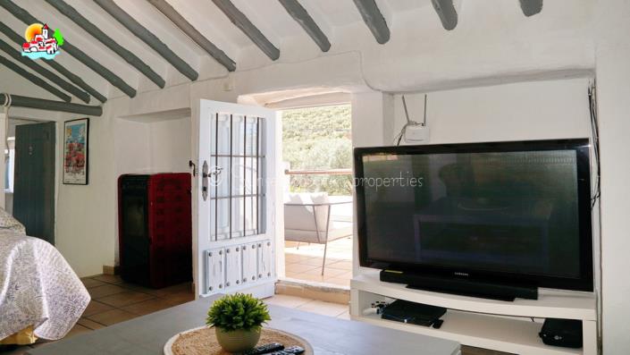Image No.20-3 Bed Country Property for sale