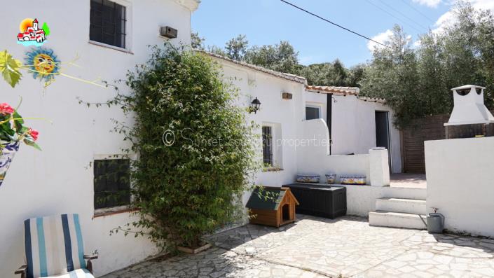 Image No.33-3 Bed Country Property for sale