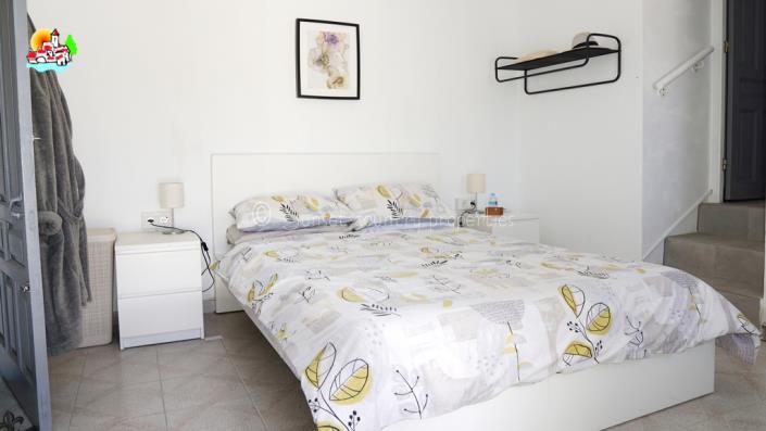 Image No.34-3 Bed Country Property for sale