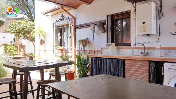 Image No.18-3 Bed Village House for sale