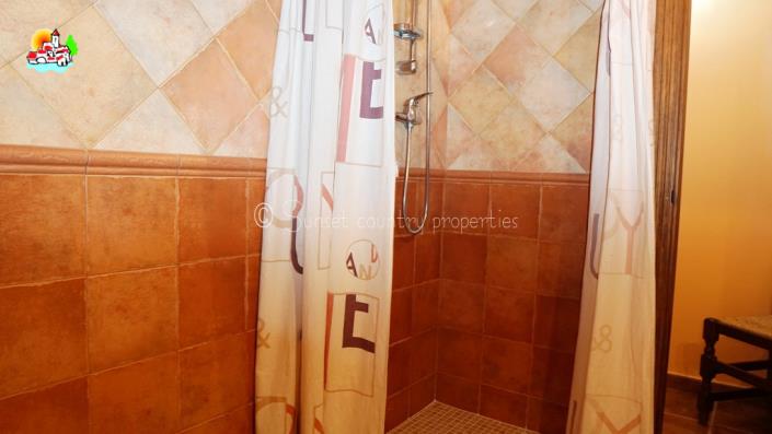 Image No.42-3 Bed Village House for sale