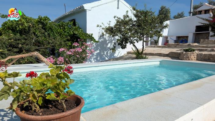 Image No.18-3 Bed Cortijo for sale