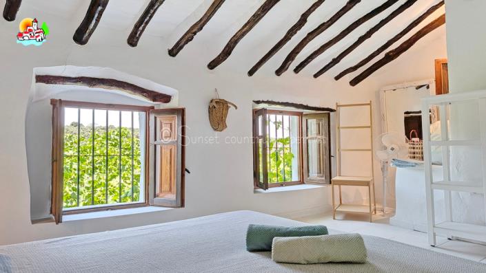 Image No.36-3 Bed Cortijo for sale