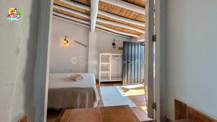 Image No.45-3 Bed Cortijo for sale