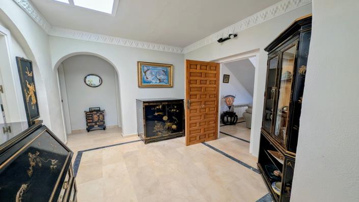 Image No.6-5 Bed Country House for sale