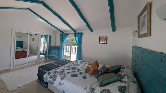 Image No.16-5 Bed Country House for sale