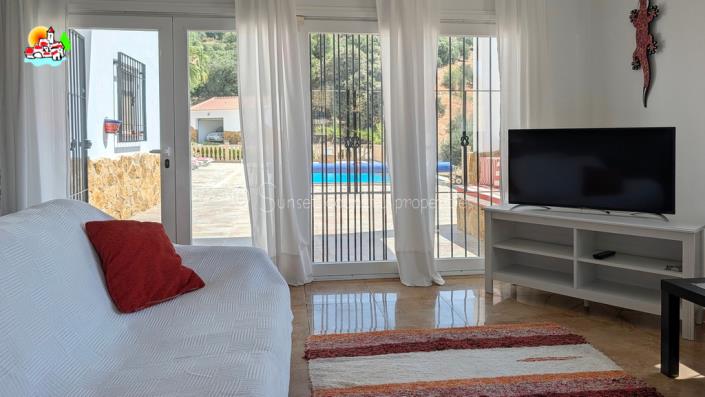 Image No.11-4 Bed Country Property for sale
