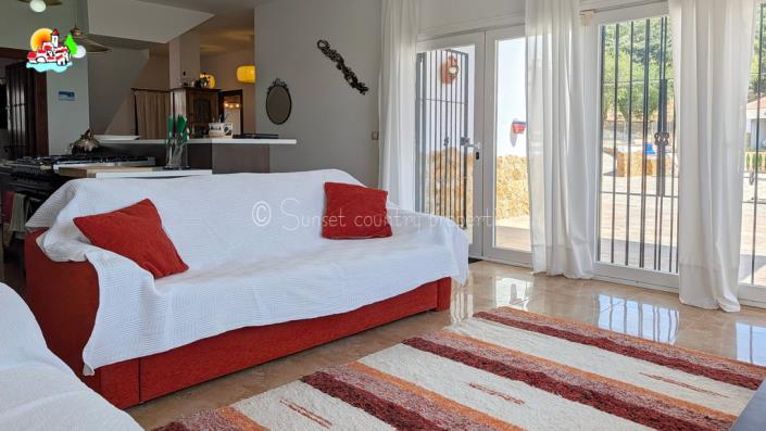 Image No.13-4 Bed Country Property for sale