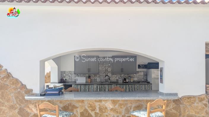 Image No.20-4 Bed Country Property for sale