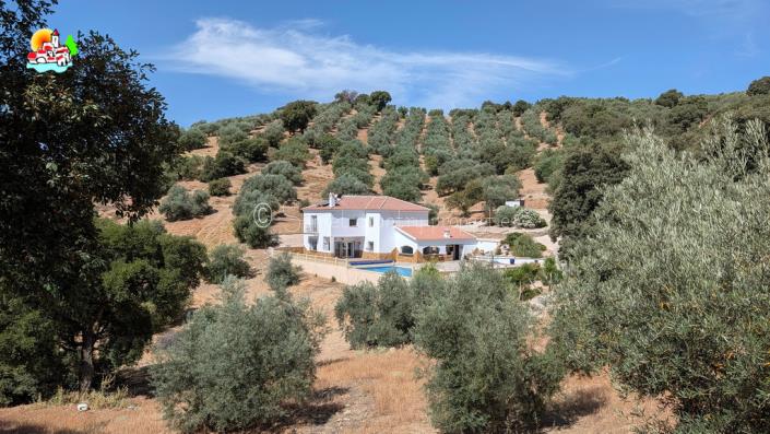 Image No.29-4 Bed Country Property for sale