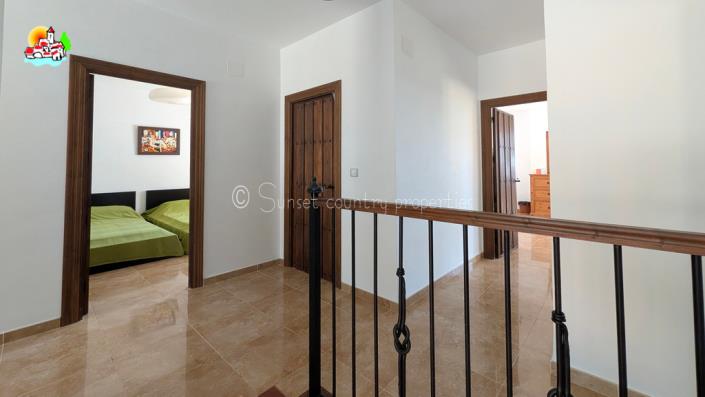Image No.35-4 Bed Country Property for sale