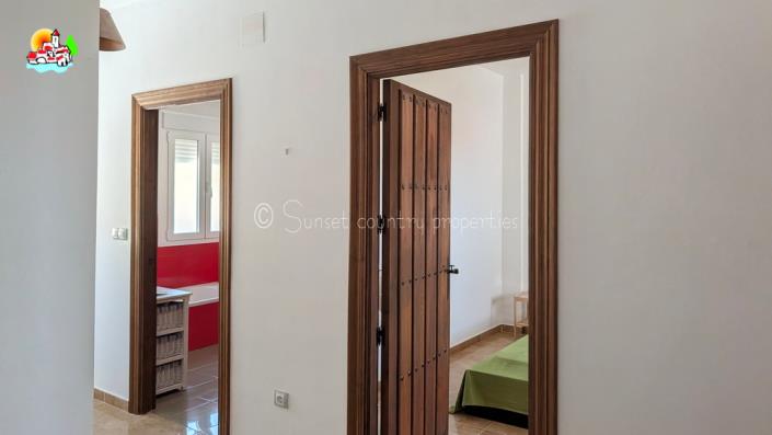 Image No.40-4 Bed Country Property for sale