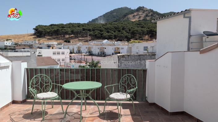 Image No.21-3 Bed Townhouse for sale