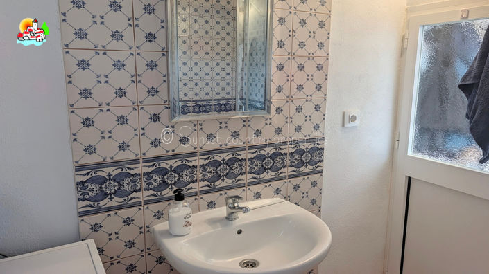 Image No.16-1 Bed Townhouse for sale