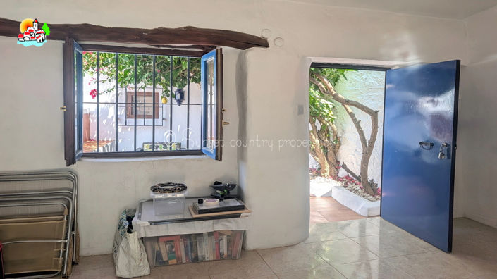 Image No.31-1 Bed Townhouse for sale